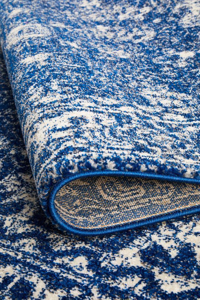 Classic Navy Transitional Rug - House Things Evoke Collection